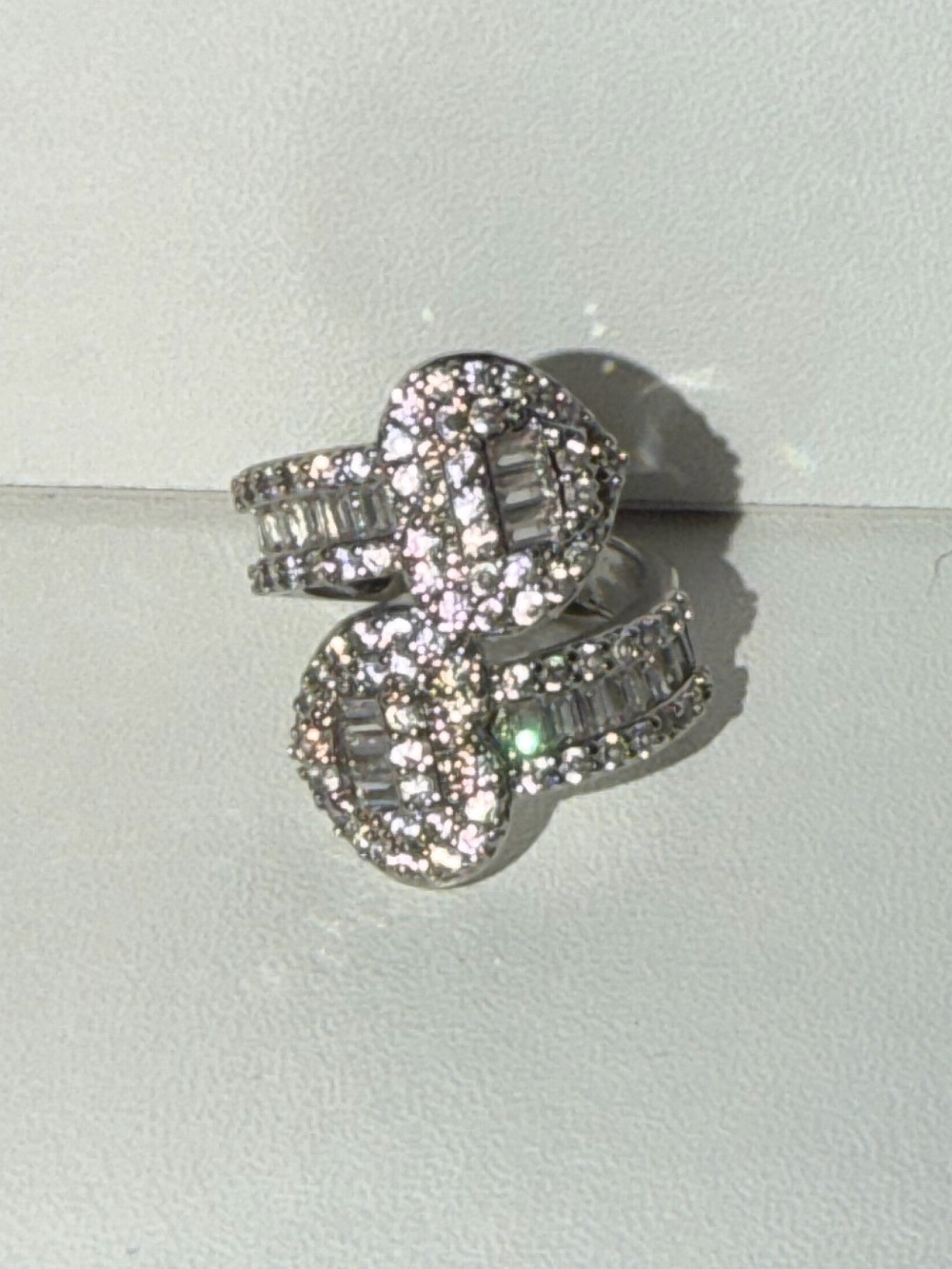 Diamond ring - Picture 2 of 5